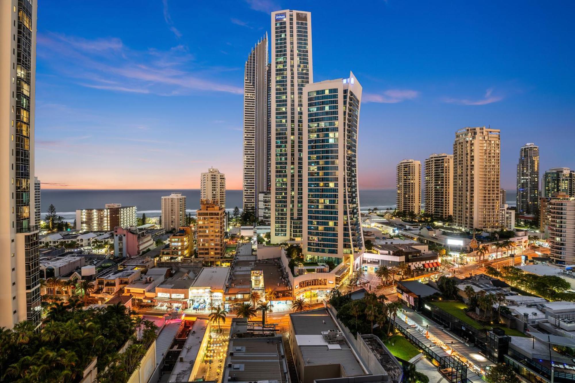 Surfers Paradise Retreat Stunning Views 2-br Haven Gold Coast