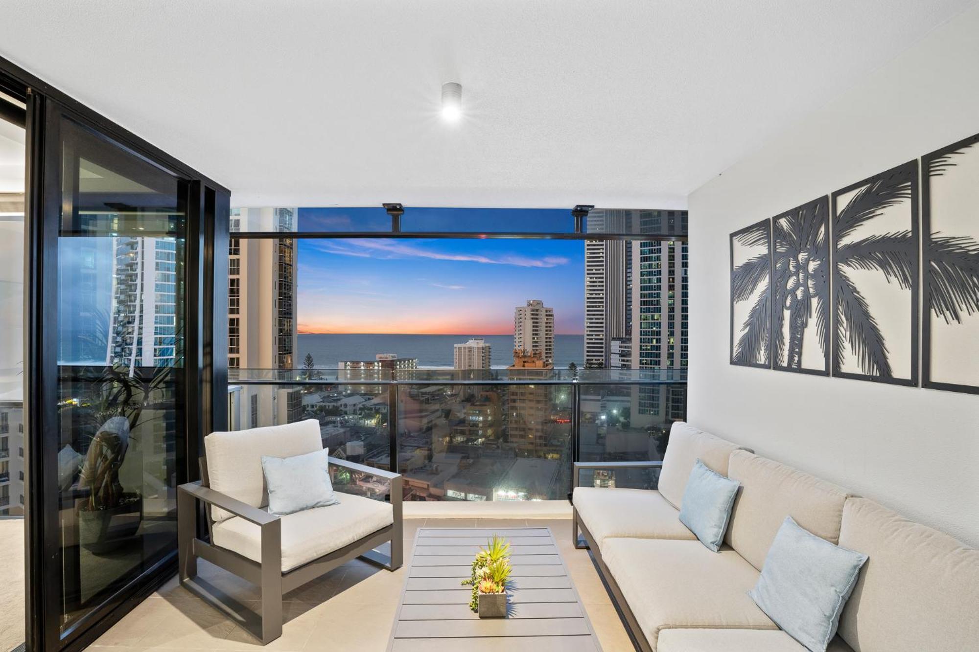 Surfers Paradise Retreat Stunning Views 2-br Haven Apartment *